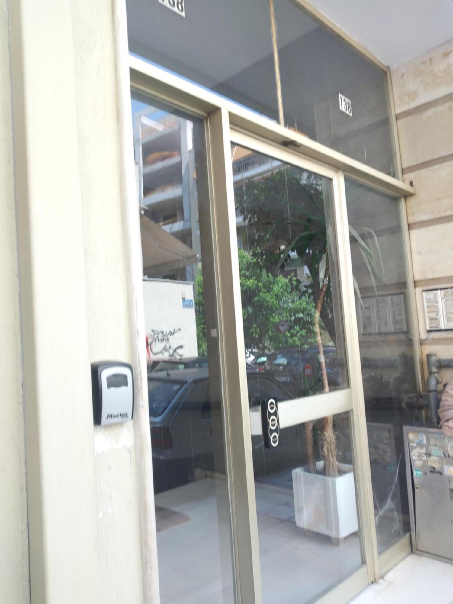 Κεντρικό Ημιυπόγειο Διαμέρισμα Volos Eksteriør billede